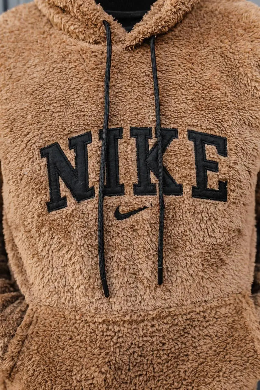 جاكيت Nike فرو